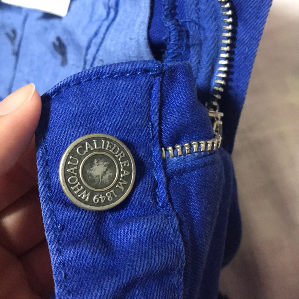 Shorts - Picture 7 of 8